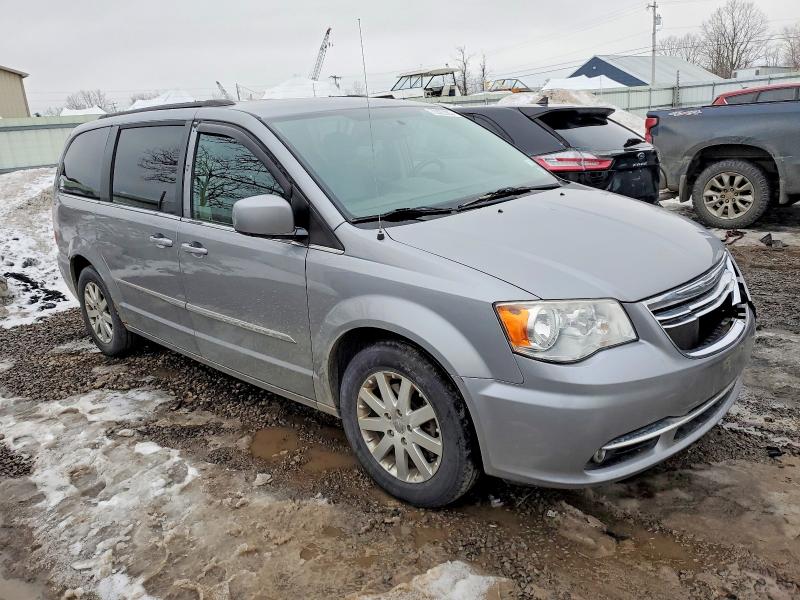 Photo 4 from auction – 2014 CHRYSLER TOWN & COU with VIN 2C4RC1BG0ER437315