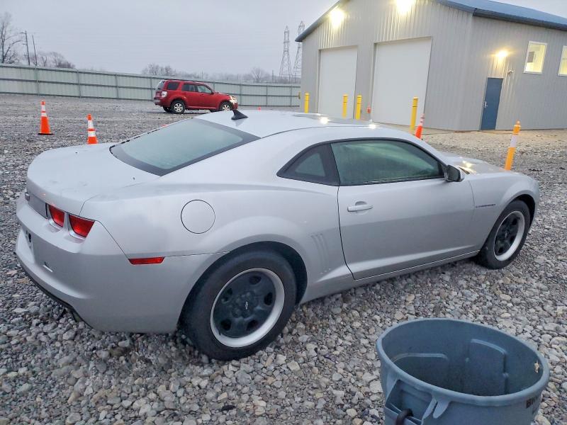 Photo 3 from auction – 2010 CHEVROLET CAMARO LS with VIN 2G1FE1EV4A9177365