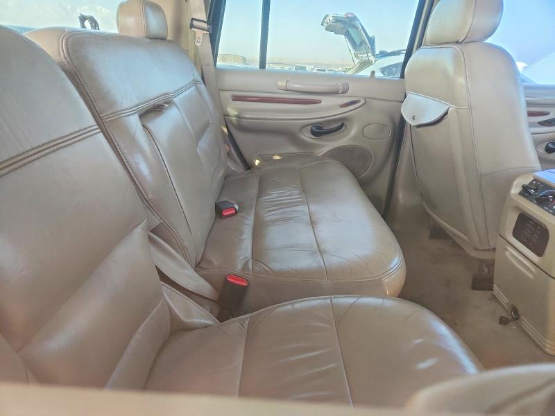 Photo 10 from auction – 2001 LINCOLN NAVIGATOR with VIN 5LMFU28R21LJ26060