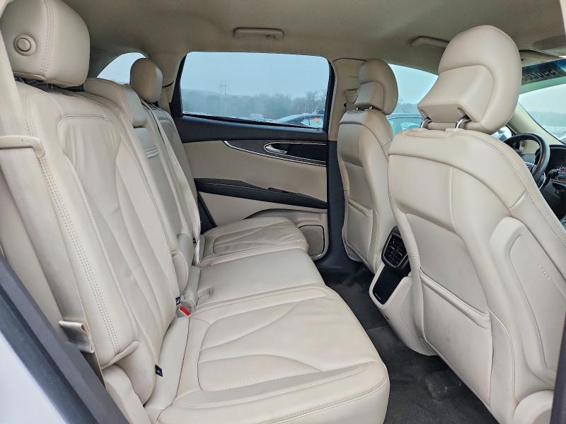 Photo 11 from auction – 2017 LINCOLN MKX with VIN 2LMPJ6KR1HBL18519