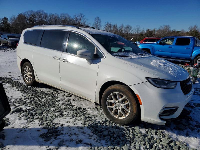 Photo 4 from auction – 2021 CHRYSLER PACIFICA with VIN 2C4RC1BG6MR596807