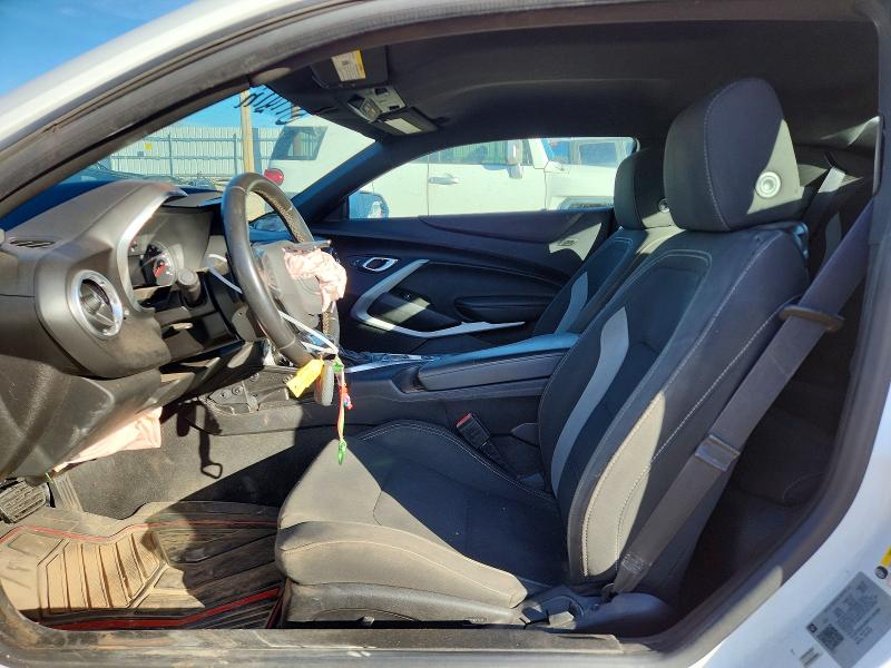 Photo 7 from auction – 2019 CHEVROLET CAMARO with VIN 1G1FB1RX8K0135569
