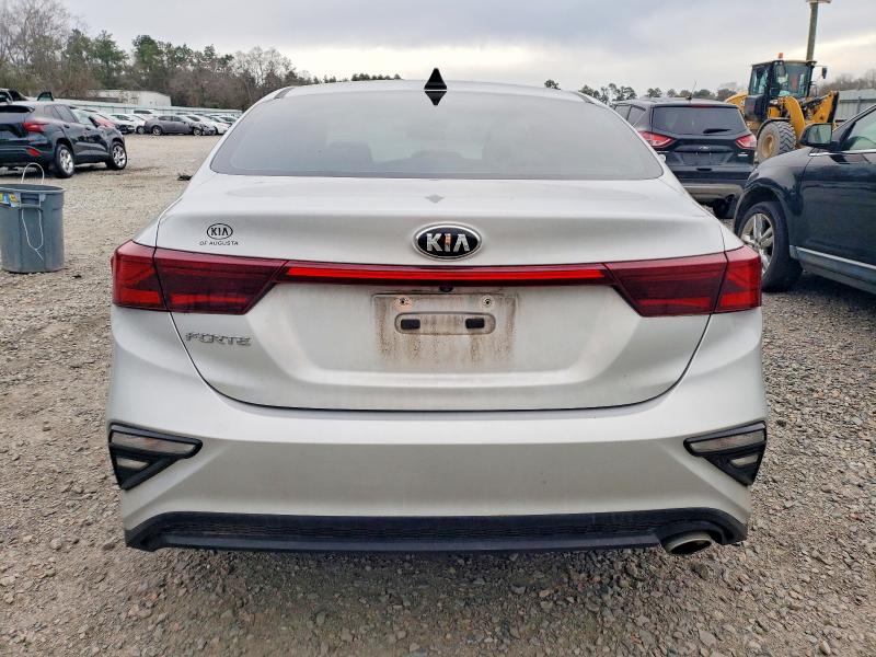 Photo 6 from auction – 2021 KIA FORTE with VIN 3KPF24AD6ME265581