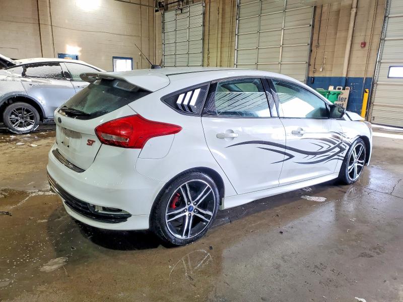 Photo 3 from auction – 2017 FORD FOCUS ST with VIN 1FADP3L92HL340842