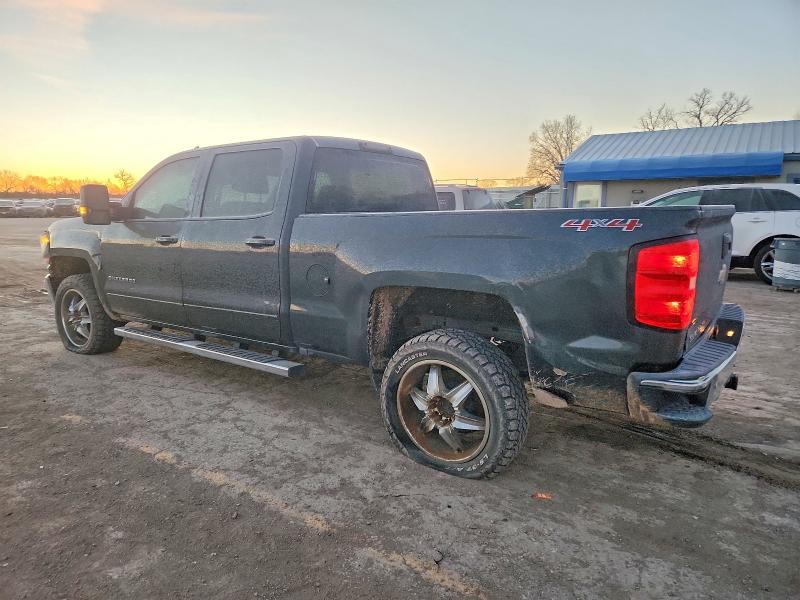 Photo 2 from auction – 2017 CHEV SILVERADO with VIN 3GCUKREC8HG413665