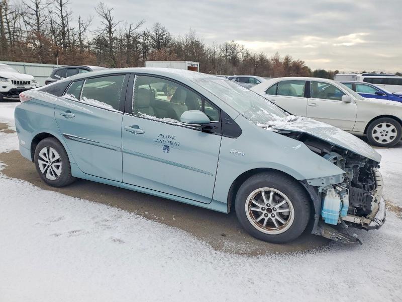 Photo 4 from auction – 2016 TOYOTA PRIUS with VIN JTDKARFU5G3507912