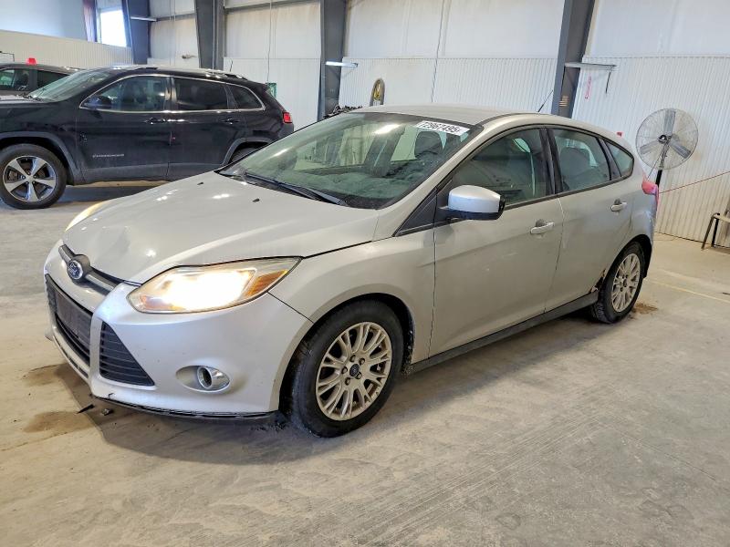 FORD FOCUS SE 2012 مع رقم تعريف المركبة 1FAHP3K23CL121130 - صورة من المزاد