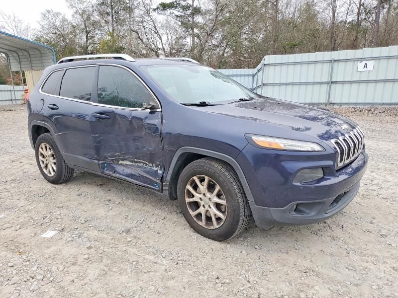 Photo 4 from auction – 2016 JEEP CHEROKEE L with VIN 1C4PJLCB1GW125462