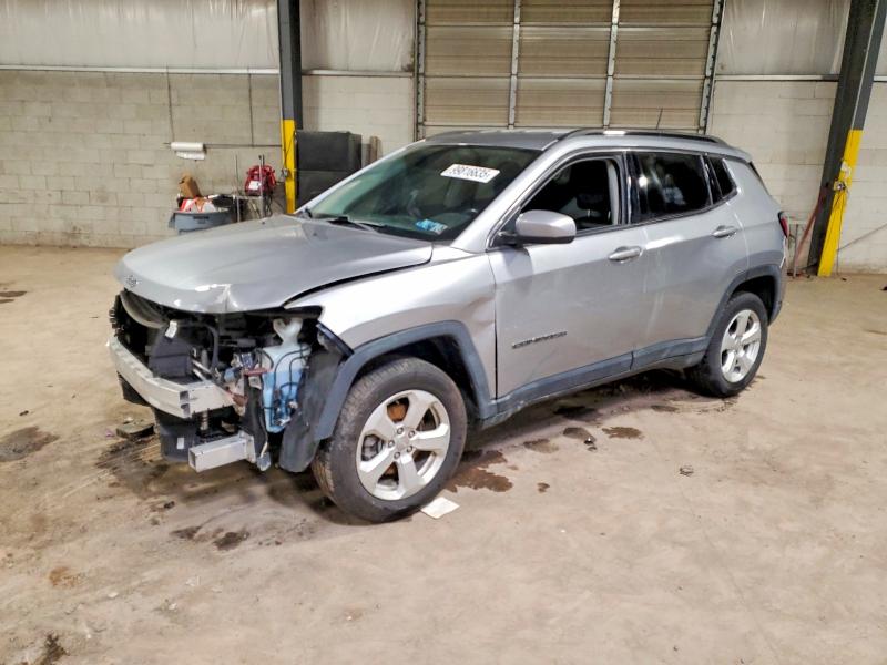 JEEP COMPASS LA 2019 z numerem VIN 3C4NJDBBXKT592683 - Zdjęcie z aukcji