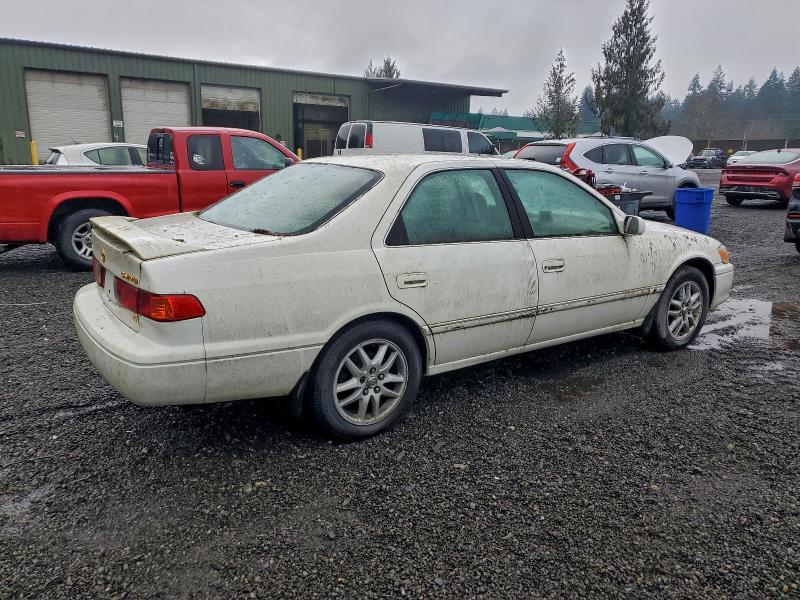 Photo 3 from auction – 2001 TOYOTA CAMRY LE with VIN 4T1BF28K11U970048
