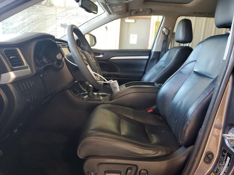 Photo 7 from auction – 2016 TOYOTA HIGHLANDER with VIN 5TDJKRFHXGS282719