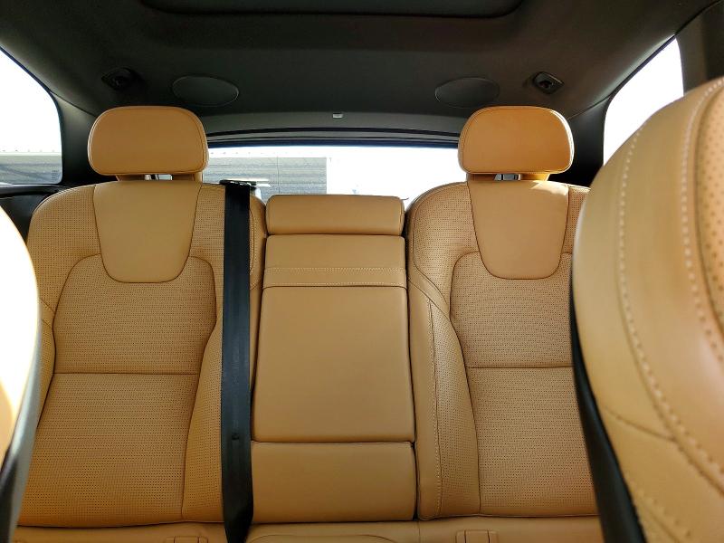 Photo 10 from auction – 2021 VOLVO XC60 T5 IN with VIN YV4102RL3M1726817
