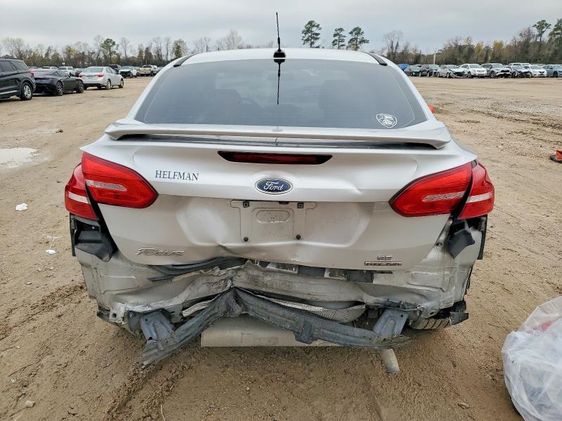 Photo 6 from auction – 2015 FORD FOCUS SE with VIN 1FADP3F28FL230695