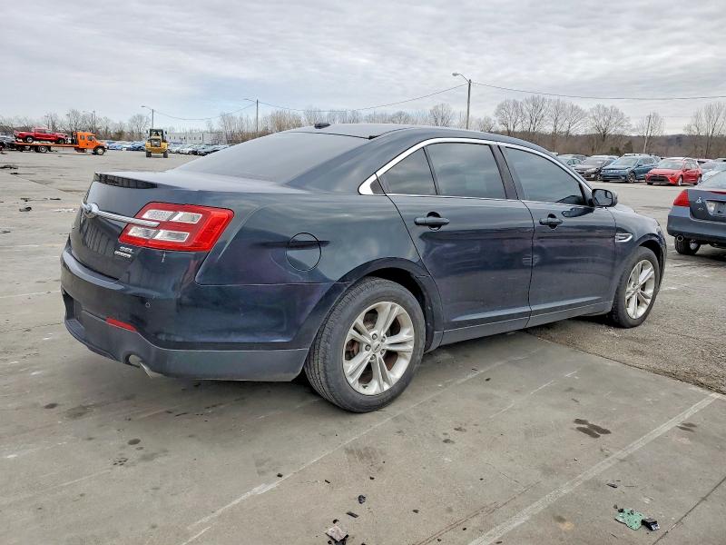 Photo 3 from auction – 2015 FORD TAURUS SEL with VIN 1FAHP2E87FG135510