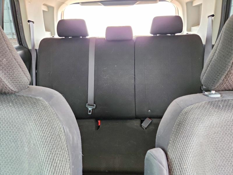 Photo 10 from auction – 2008 TOYOTA SCION with VIN JTLKE50E281046121