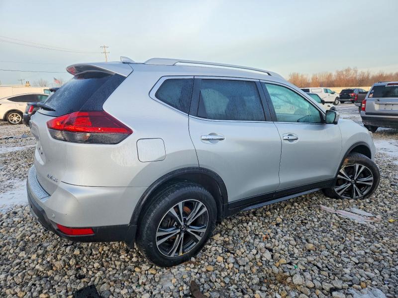 Photo 3 from auction – 2019 NISSAN ROGUE S with VIN 5N1AT2MV4KC827655
