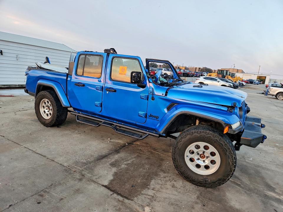 Photo 4 from auction – 2020 JEEP GLADIATOR with VIN 1C6HJTAG3LL213516