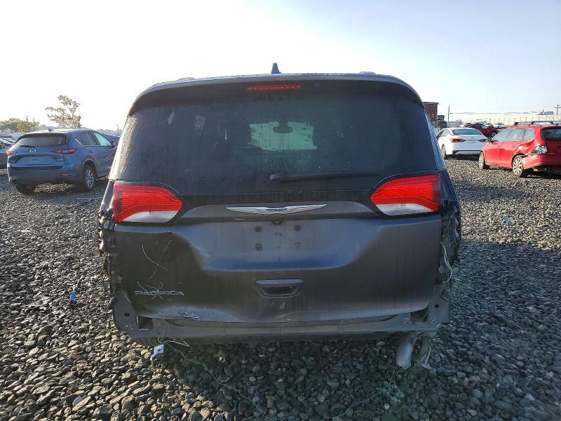 Photo 6 from auction – 2017 CHRYSLER PACIFICA T with VIN 2C4RC1BGXHR526622