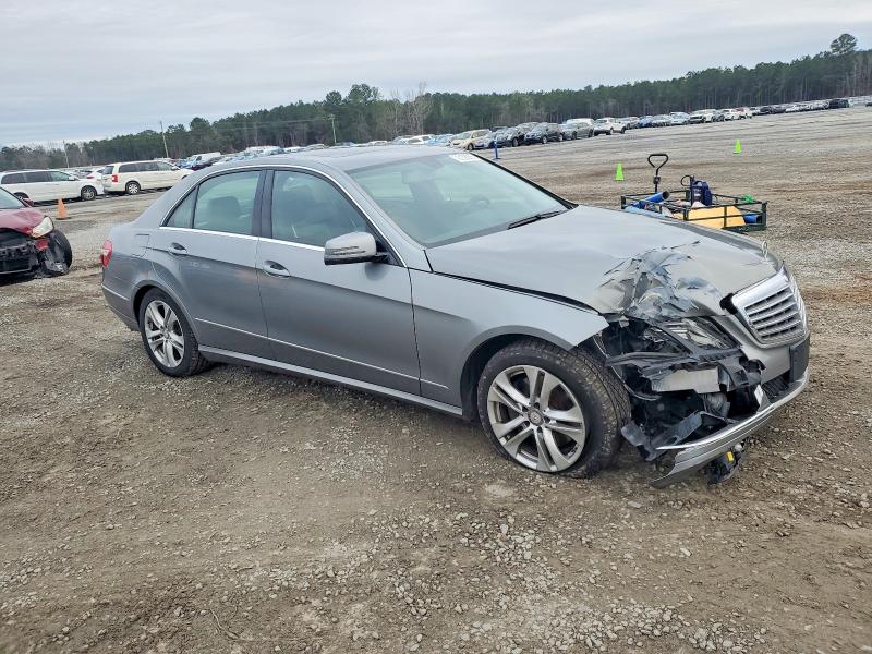 Photo 4 from auction – 2011 MERCEDES-BENZ E 350 4MAT with VIN WDDHF8HB0BA485801