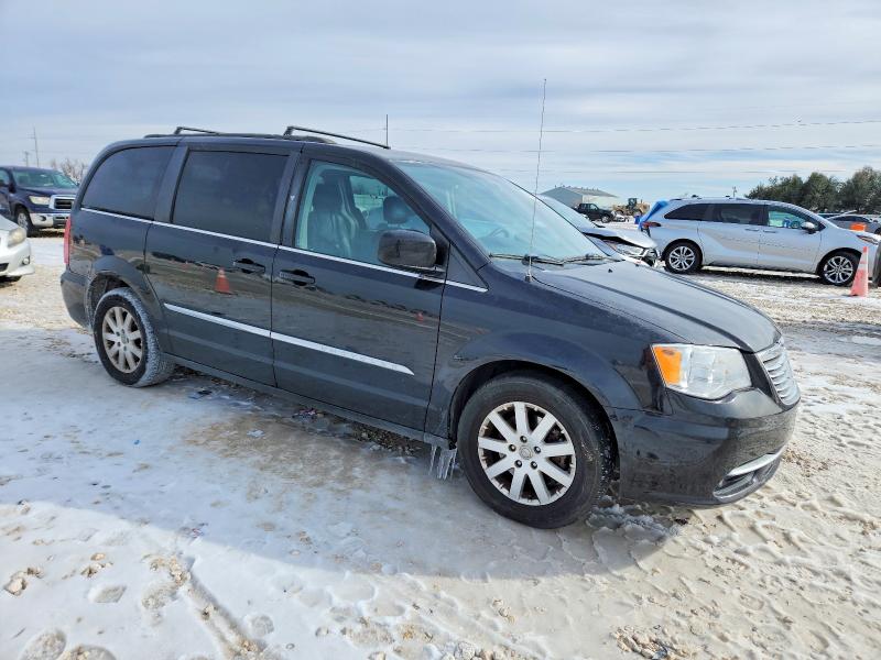 Photo 4 from auction – 2014 CHRYSLER TOWN & COU with VIN 2C4RC1BG8ER403087