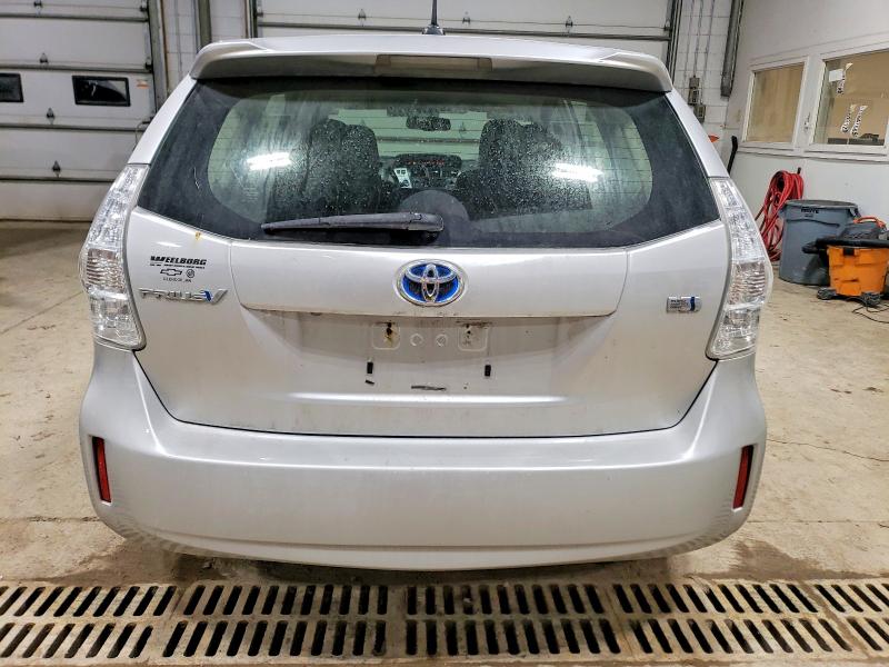 Photo 6 from auction – 2013 TOYOTA PRIUS V with VIN JTDZN3EU4D3240212