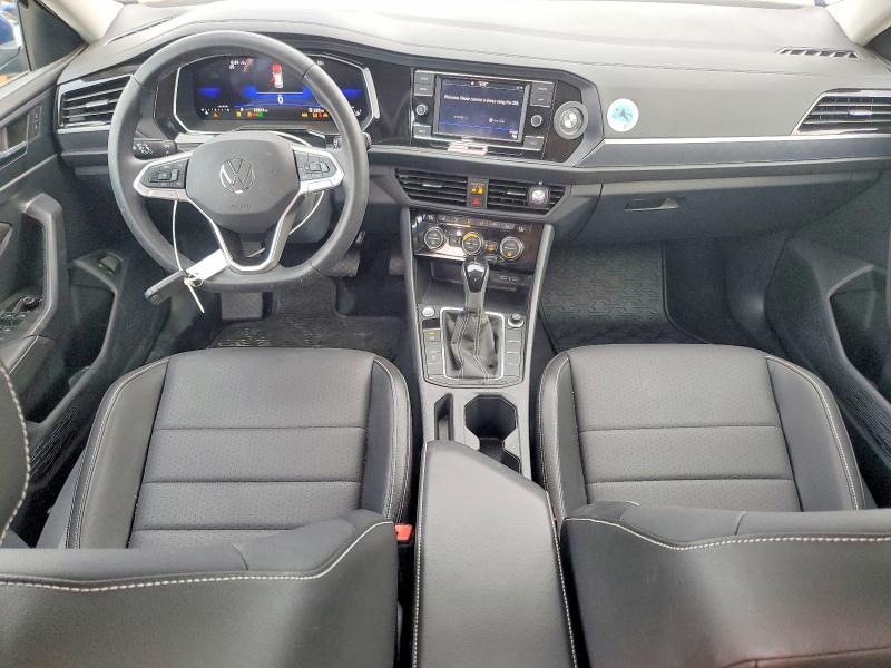 Photo 8 from auction – 2024 VOLKSWAGEN JETTA with VIN 3VW7M7BU2RM019040