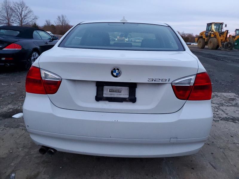 Photo 6 from auction – 2007 BMW 328 I with VIN WBAVA37547NE29239