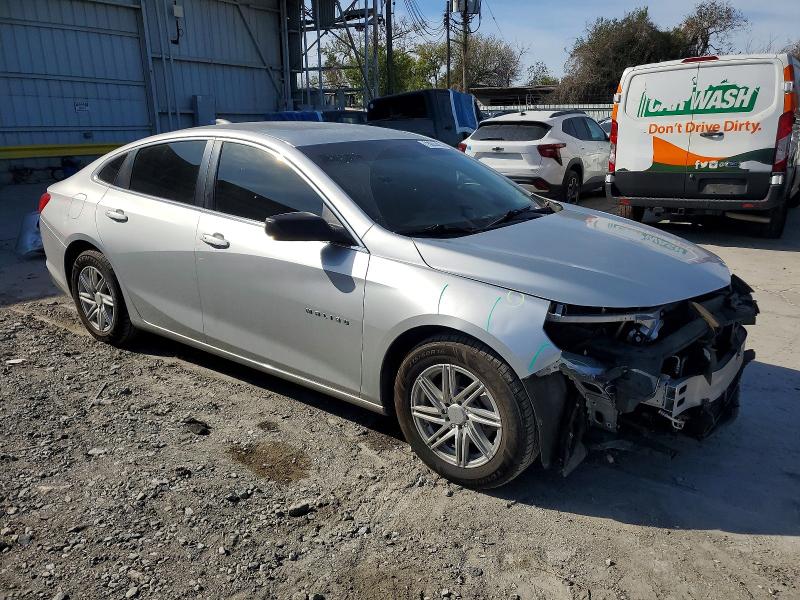 Photo 4 from auction – 2016 CHEVROLET MALIBU LS with VIN 1G1ZB5ST1GF321194