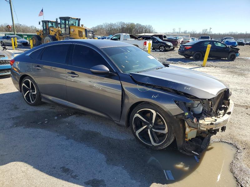 Photo 4 from auction – 2018 HONDA ACCORD SPO with VIN 1HGCV1F33JA167388