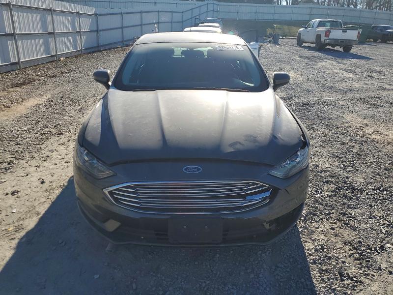 Photo 5 from auction – 2017 FORD FUSION with VIN 3FA6P0LUXHR314521
