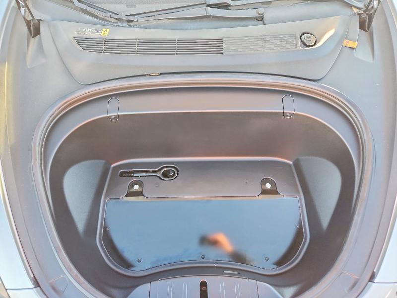 Photo 11 from auction – 2018 TESLA MODEL 3 with VIN 5YJ3E1EA6JF034825