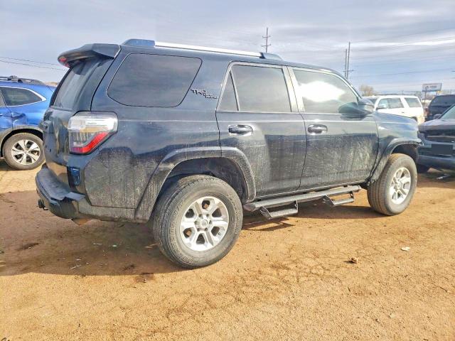 Photo 3 from auction – 2018 TOYOTA 4RUNNER SR with VIN JTEBU5JR1J5500143