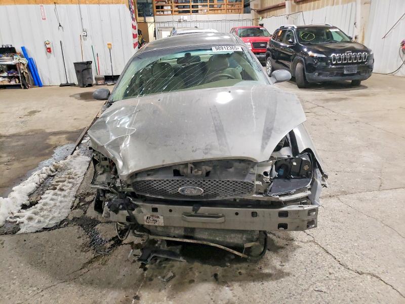 Photo 5 from auction – 2004 FORD TAURUS with VIN 1FAFP55U94G168737