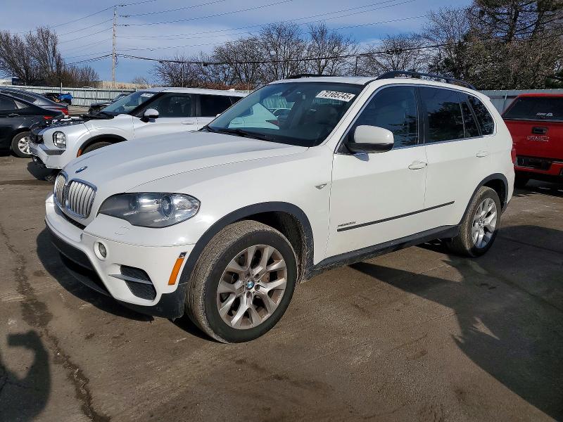 BMW X5 XDRIVE3 2013 with VIN 5UXZV4C55D0E05379 - Photo from auction