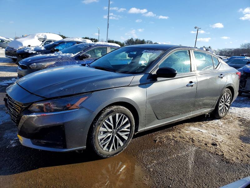 NISSAN ALTIMA SV 2025 with VIN 1N4BL4DV4SN359862 - Photo from auction
