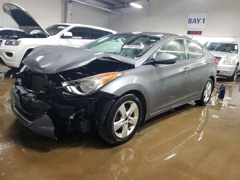 HYUNDAI ELANTRA GL 2013 with VIN 5NPDH4AE2DH289595 - Photo from auction