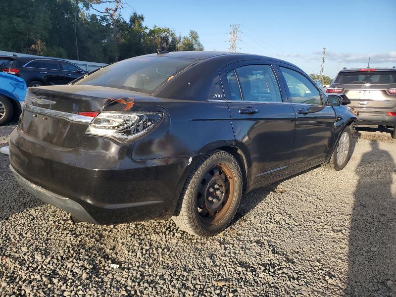 Photo 3 from auction – 2014 CHRYSLER 200 LX with VIN 1C3CCBAB7EN124412