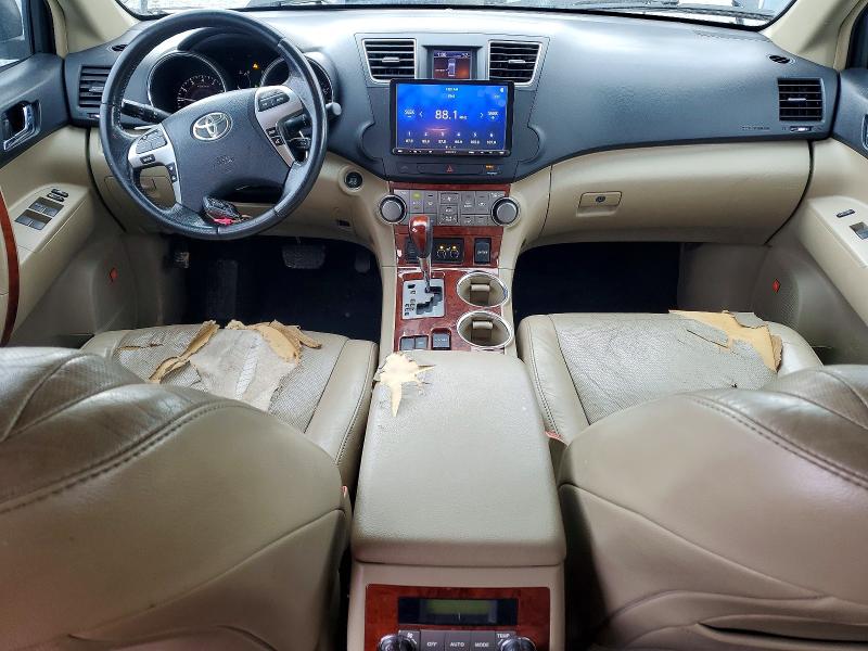 Photo 8 from auction – 2011 TOYOTA HIGHLANDER with VIN 5TDYK3EH5BS040345