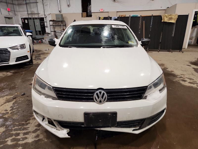 Photo 5 from auction – 2014 VOLKSWAGEN JETTA BASE with VIN 3VW2K7AJ5EM409826