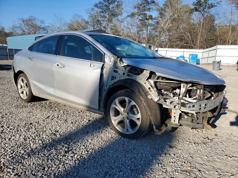 Photo 4 from auction – 2017 CHEVROLET CRUZE PREM with VIN 3G1BF5SM5HS550764