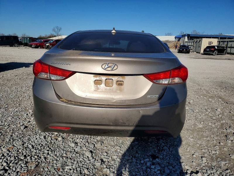 Photo 6 from auction – 2012 HYUNDAI ELANTRA GL with VIN 5NPDH4AE0CH144473