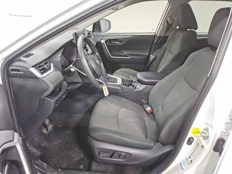 Photo 7 from auction – 2021 TOYOTA RAV4 XLE with VIN 2T3P1RFV2MC240544
