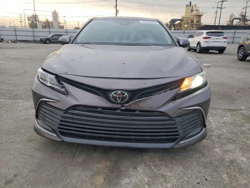 Photo 5 from auction – 2023 TOYOTA CAMRY with VIN 4T1C11AK7PU764376