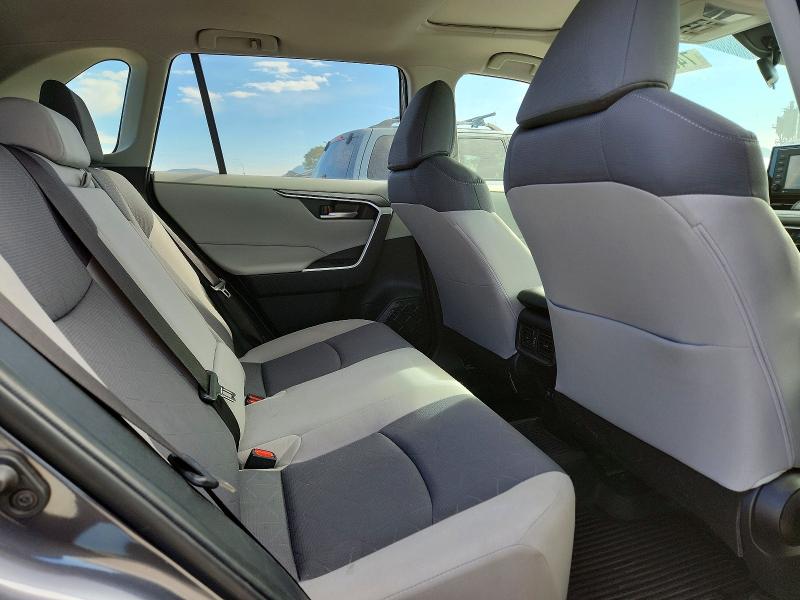 Photo 11 from auction – 2020 TOYOTA RAV4 XLE with VIN JTMP1RFV0LD529447