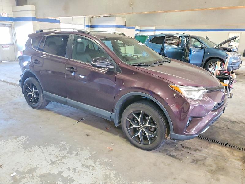 Photo 4 from auction – 2018 TOYOTA RAV4 SE with VIN 2T3JFREV6JW833939