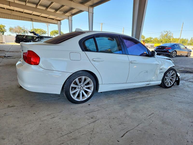 Photo 3 from auction – 2011 BMW 328 with VIN WBAPH7G59BNM57734