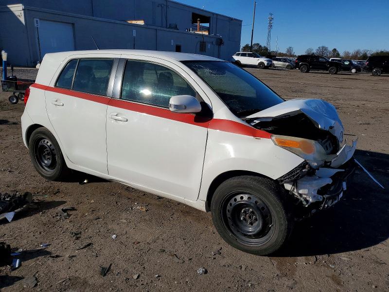 Photo 4 from auction – 2013 TOYOTA SCION XD with VIN JTKKUPB45D1038841