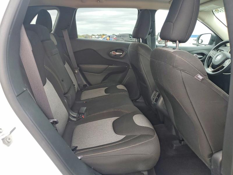 Photo 11 from auction – 2016 JEEP CHEROKEE S with VIN 1C4PJLAB5GW282009