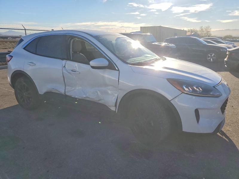 Photo 4 from auction – 2021 FORD ESCAPE with VIN 1FMCU9G68MUA38618