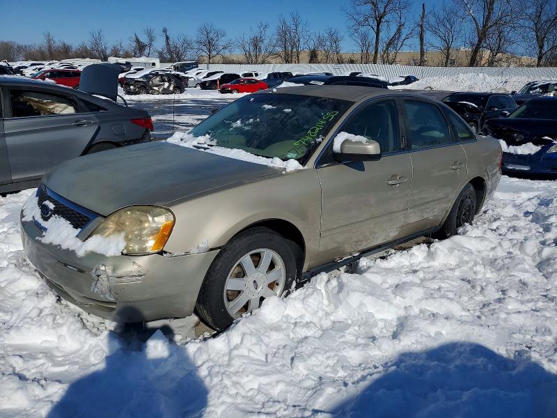 FORD FIVE HUNDR 2005 z numerem VIN 1FAFP26125G200027 - Zdjęcie z aukcji